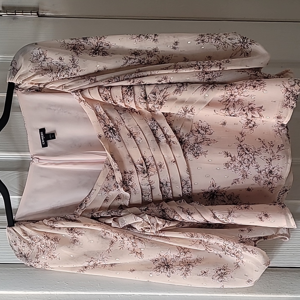 Express XL pink floral top